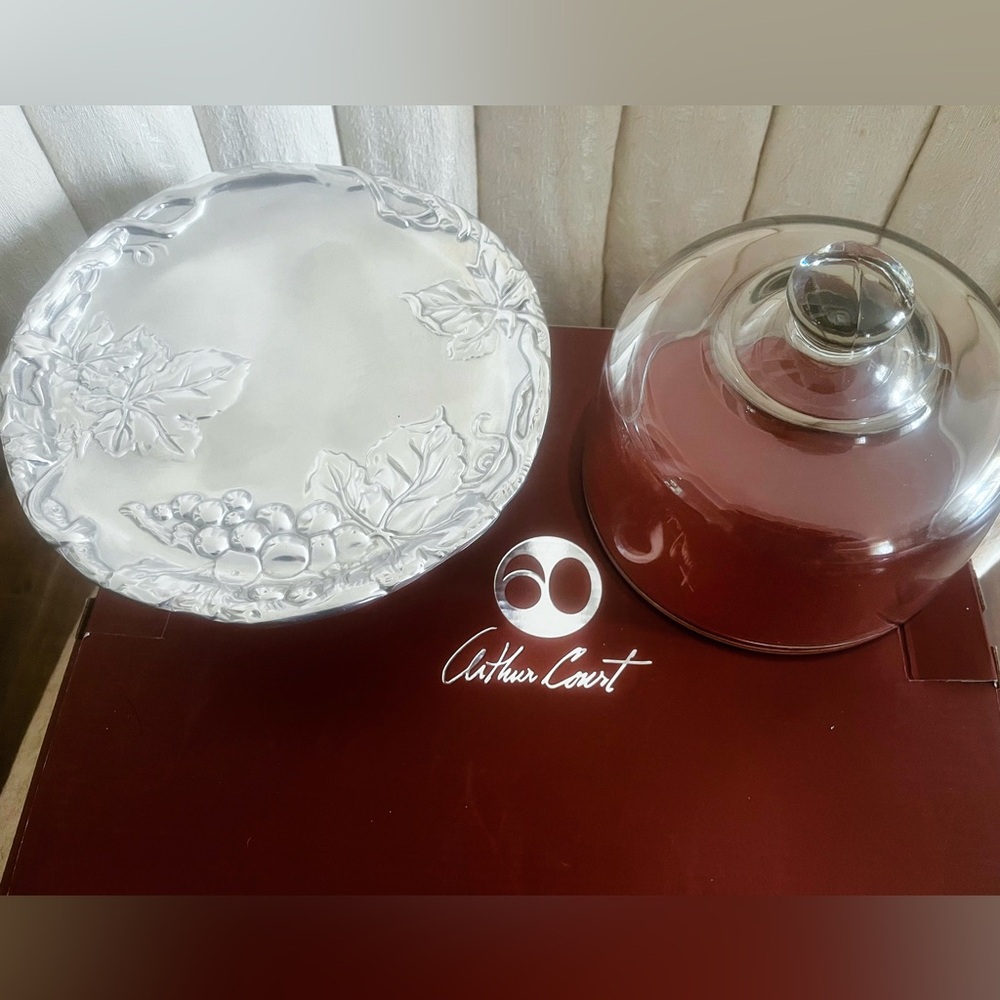 Arthur Court Silver (Grapes) 8in Hors d'oeuvre/Cake Stand with Glass Dome